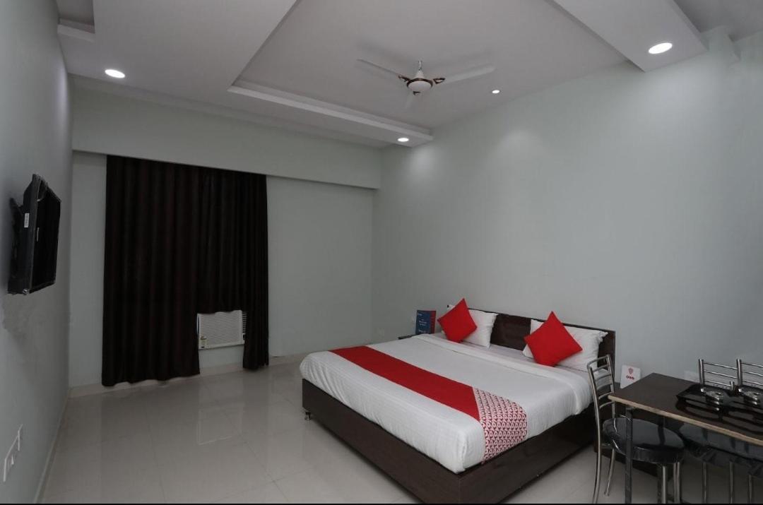 Kailash Mansarovar And Banquet Hall Bareilly Exteriör bild